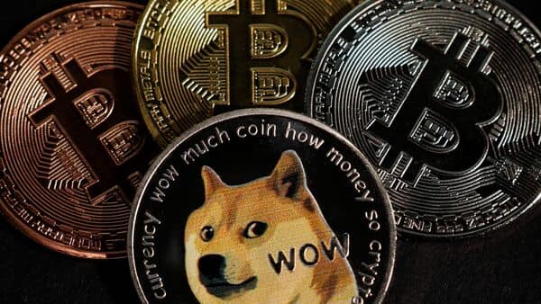 Dogecoin Crashes 2.2%, Hits $0.1365 Amid Crypto Downturn; Potential Breakout in 2024